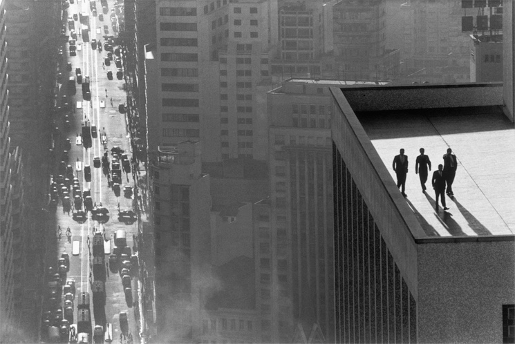 FedeItaliano76's tweet image. This might just be the coolest shot of all time...

Photo by René Burri