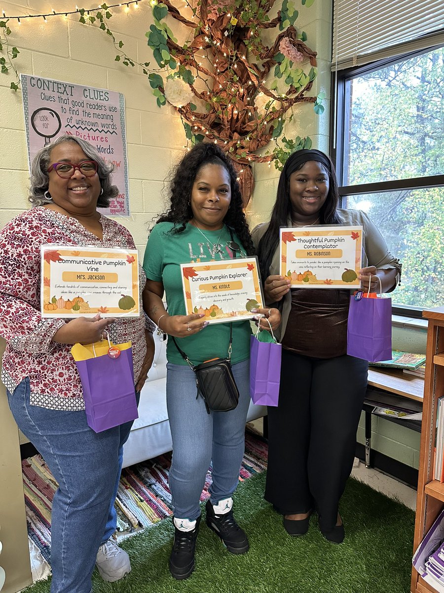 Truly Thankful for the opportunity to learn and grow alongside the BESt pumpkins in our Panther Patch! 🍂🧡 We’re planting seeds as an amazing ELA team, sure to harvest a garden of growing readers!! 📚🐾<a href="/BethuneES/">Mary M. Bethune Elem</a>  #OntheProwlforExcellence