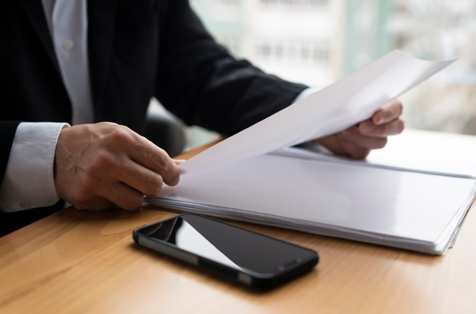 El TSJPV condena a una empresa a indemnizar con 15.000€ a un trabajador por vulnerar su intimidad. Las pruebas obtenidas sin autorización en espacios privados no son válidas. ... tlbgo.com/s/ciskgx4q39
