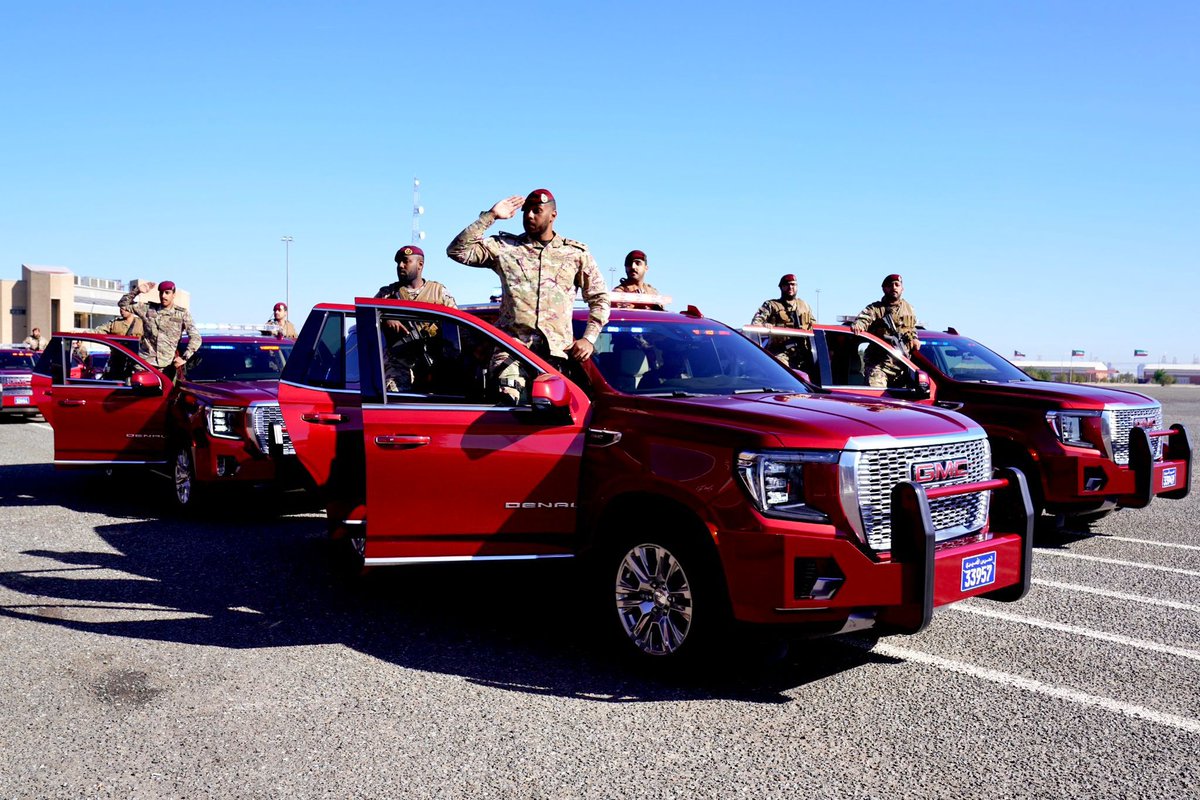kuna_en's tweet photo. Deputy Chief-of-Staff of Kuwaiti Army inspects Amiri Guard preparations for upcoming 45th GCC Summit in Kuwait
https://t.co/ke8BmKnWwx
#KUNA #KUWAIT #KuwaitArmyGHQ #GCC44 https://t.co/YqmDJI0qpC
