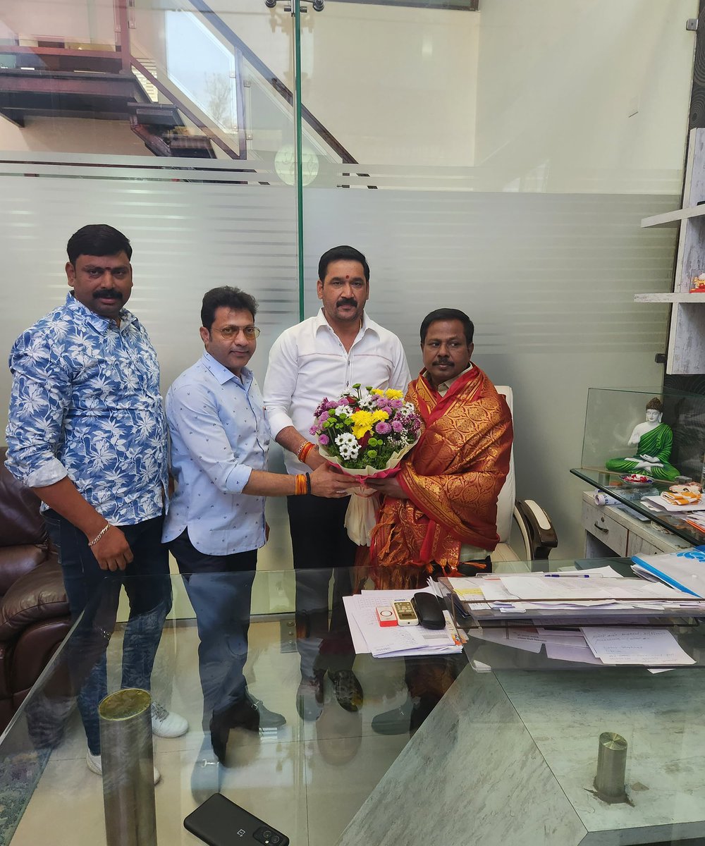 nanasahebkate's tweet image. पिंपरी विधानसभेच्या आमदारपदी 
&quot;मा.श्री.आण्णा बनसोडे&quot;
यांची पुन्हा एकदा भरघोस मतांनी निवड झाल्याबद्दल सदिच्छा भेट घेत अभिनंदन करत शुभेच्छा दिल्या.
यावेळी स्थायी समितीचे माजी अध्यक्ष प्रशांत शितोळे,उद्योजक संदीप नरोटे उपस्थित होते.
#Congratulations #pimprividhansabha #MLA