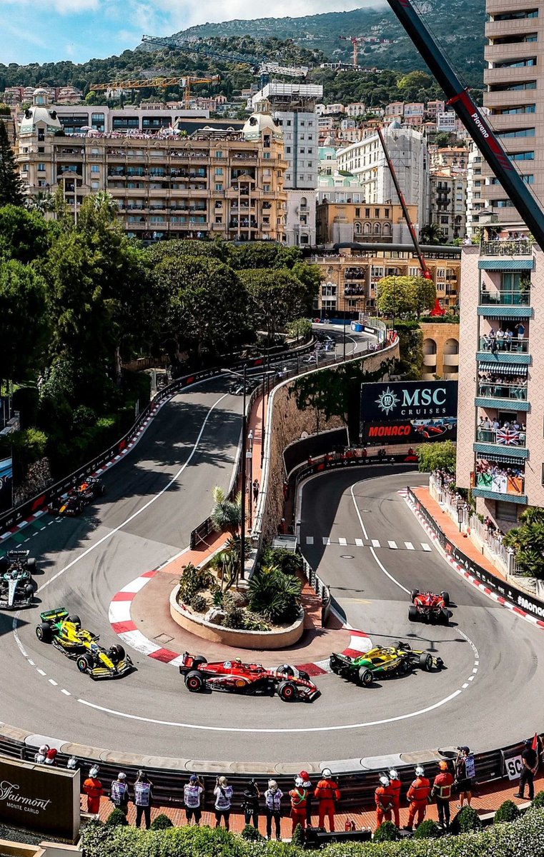 Explicação básica da Fórmula 1, a thread: ✨🏎️