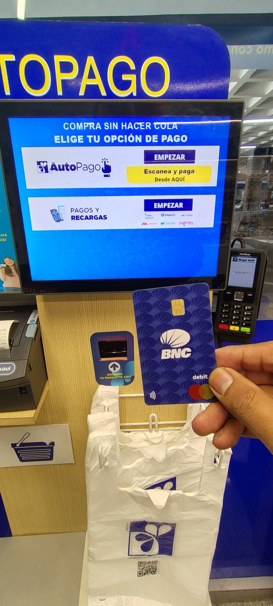 Fintechccs's tweet photo. #Autopago de @Farmatodo es una de la mejores opciones para poder agilizar los pagos aunque en Unicentro el marqués sería excelente implementar esto en el área de farmacia y habiliten los pagos contactless. https://t.co/YlBcIfSfTE