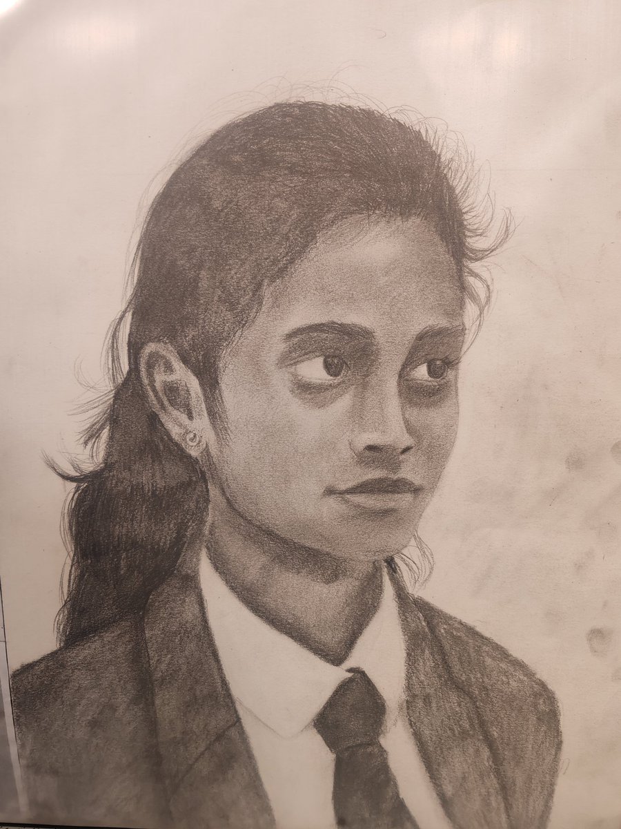 MrsGMcPherson's tweet photo. How amazingly talented are my S3 class!? Making some incredible progress with their expressive folios. Absolutely love seeing these drawings progress every Thursday P7!! ✏️✨ #art #drawing #tonaldrawing #selfportraits https://t.co/BfAUGq9IzD