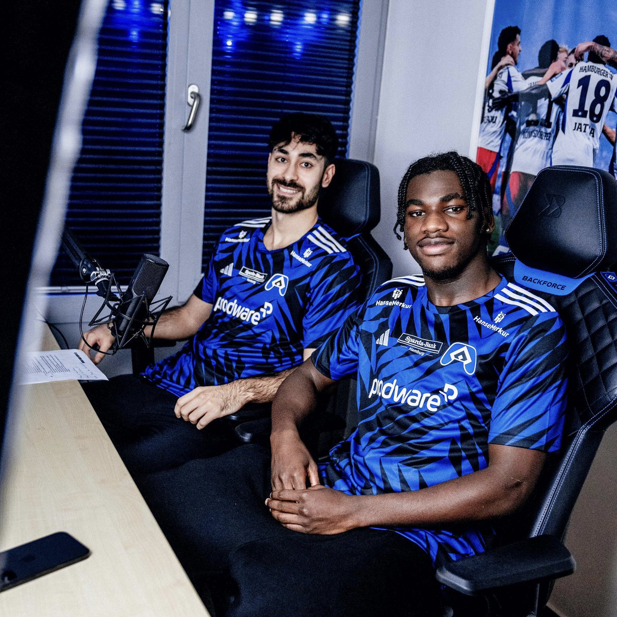 HSVeSports's tweet photo. Die erste eSports-Show präsentiert von @ProdwareDE hat stattgefunden! 

Super FC-Performance von Fabio #Balde &amp; interessante Gespräche mit @TZSerhat 🤩

Danke für den Stream &amp; bis zur nächsten Show! 💪🏻
 
#HSVeSports #eRothosen #nurderHSV https://t.co/pMVKT90uCW