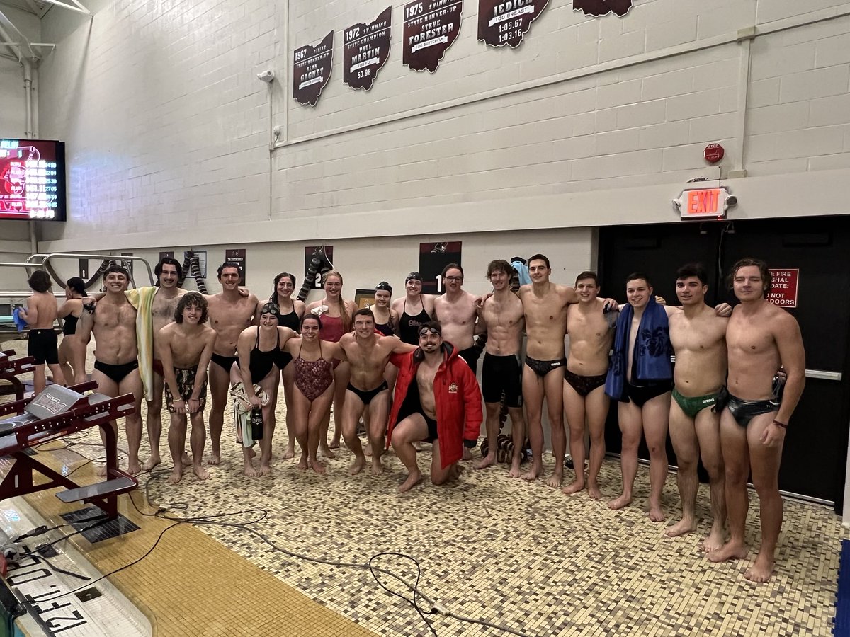RRHSSwimmDive's tweet photo. The alumni dominated the relays snd winning several events.  However, the depth of the current team was enough to hold off the alumni for their 1st victory in three years! Happy Thanksgiving everyone!! https://t.co/MLWQIfieSV