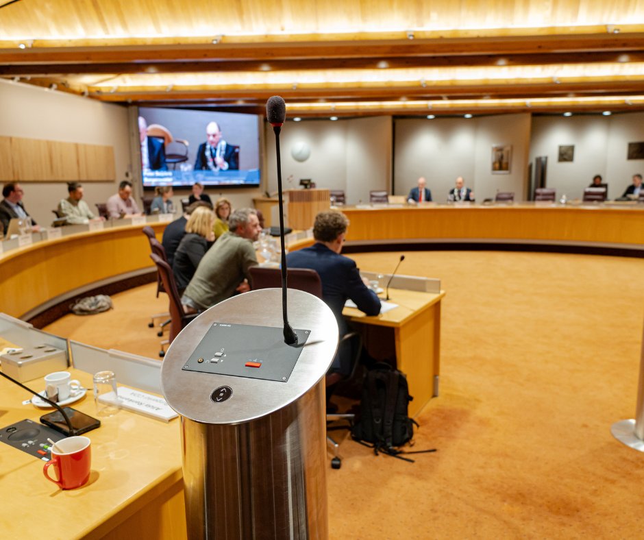 Maandag 2 december praat de gemeenteraad over reactie college op adviezen burgerberaad, Gebiedsproces Stadsbroek, Visie openbare ruimte Spoorzone &amp; Voetgangersverbinding over IJsselallee. Verder is er een themadebat Klimaat &amp; Energie. ➡️Meer weten? 🔗 obi41.nl/mpv5eacn #zgr