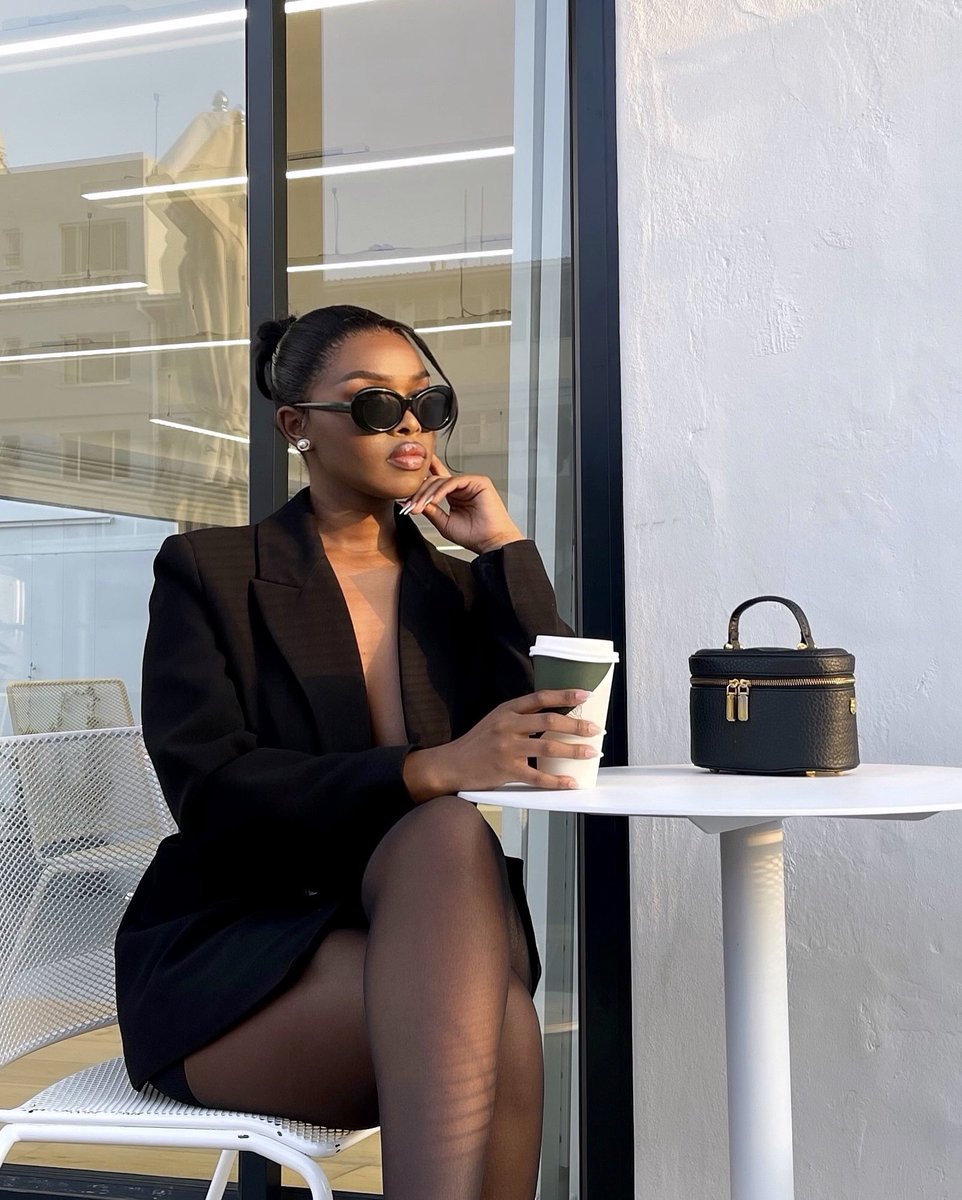 ndumie_z's tweet image. ☕️🖤