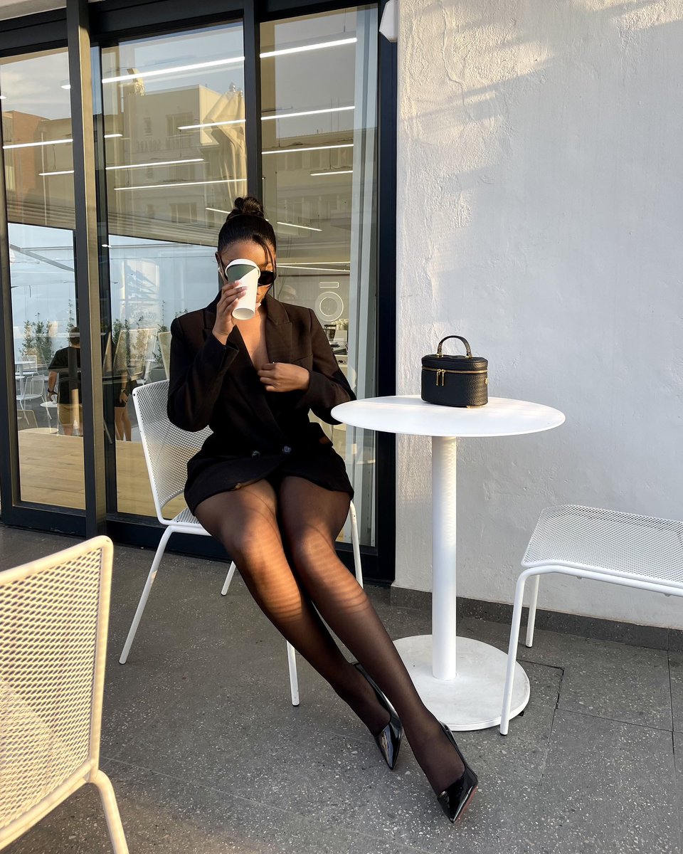 ndumie_z's tweet image. ☕️🖤