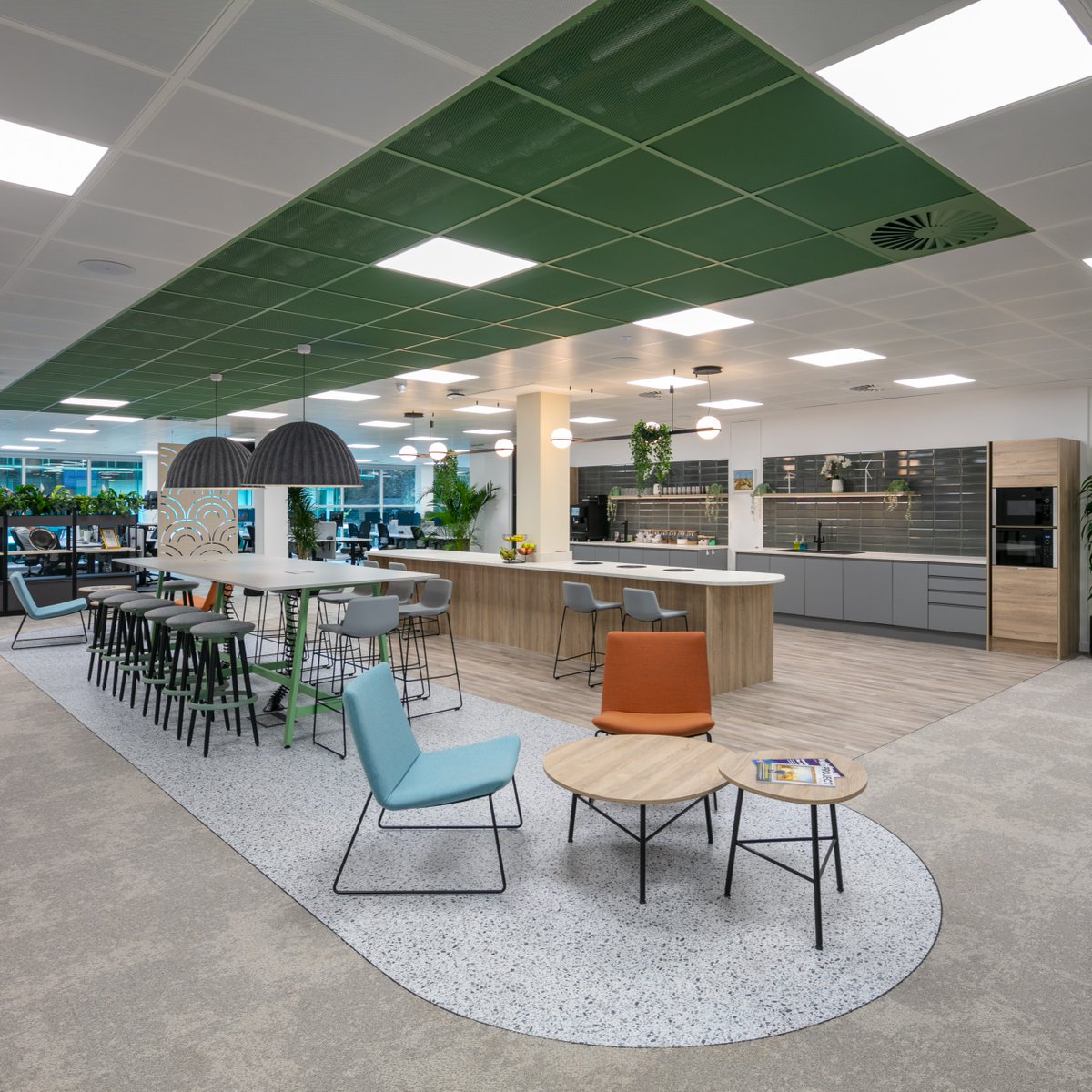 UkJsj's tweet photo. Project first look ✨

We’ve blended our bespoke joinery and fit-out expertise to create the ultimate tea point, a versatile hub for employees to refuel, recharge, and connect.

Stay tuned, we’ll be spilling more of the tea soon! ☕ https://t.co/nnmHCwEXad