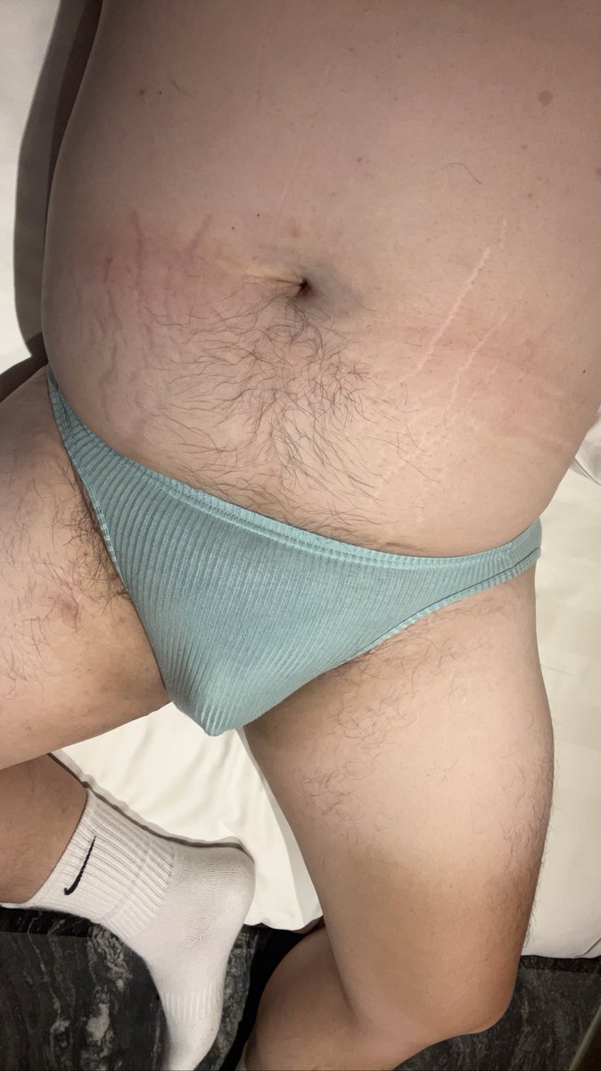 bear96946653's tweet photo. 高雄出差在飯店好想要，乳頭敏感想被操穴 https://t.co/Rx97JNDO16