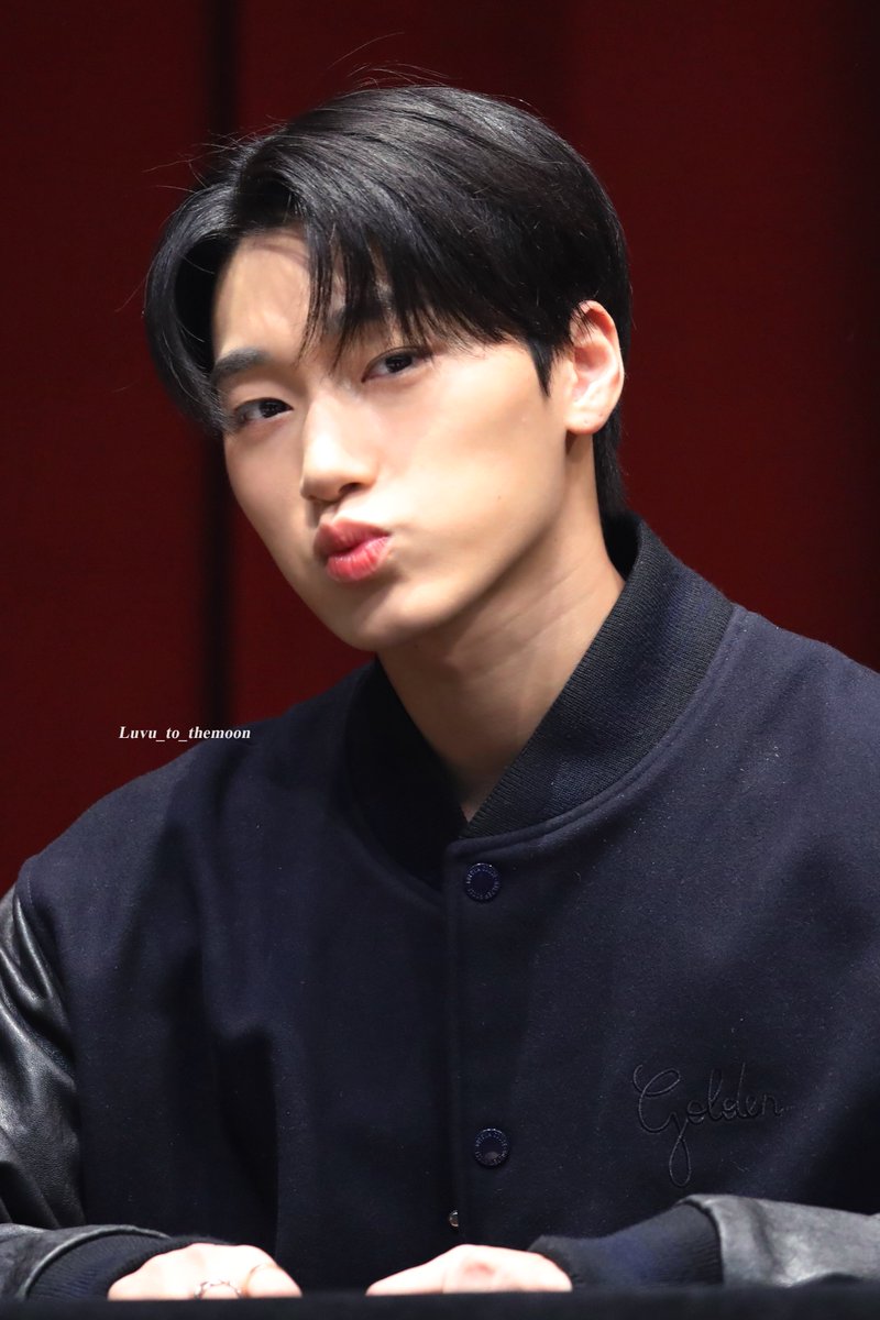 luvu_to_themoon's tweet photo. 241127 팬플리 대면 😽
#ATEEZ #에이티즈 #SAN #산 https://t.co/jjzb9ssZZD