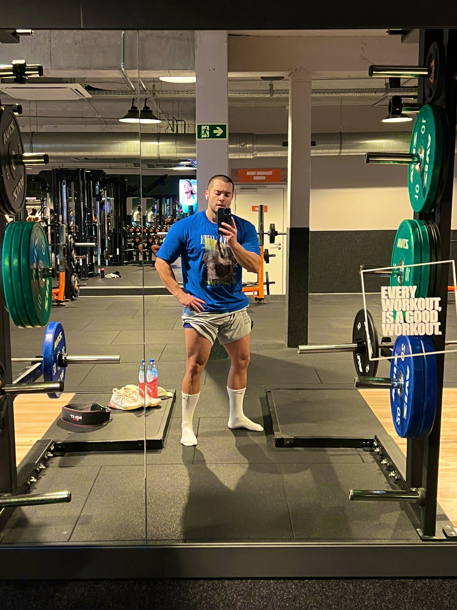 OnlyUmut's tweet image. Dont skip legs day 🦧  #basicfit #antwerpen