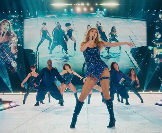 LeosStrawberry's tweet photo. Why Taylor Swift will DEFINITELY and without a doubt announce either Rep TV or Debut TV on the last show, Sunday, 8th December in Vancouver. Coming from someone who NEVER clowned before, but knows it's happening this time. 

A long, detailed and logical thread with explanations. https://t.co/Xm9Uf83w2Z