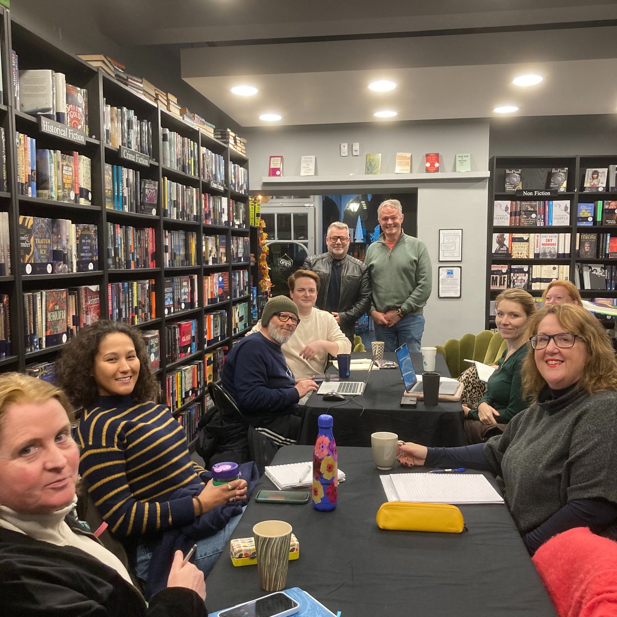 Goldsboro Writing Academy (@goldsborowa) on Twitter photo Top agent David Headley came in with his client, crime writer Graham Bartlett. They talked with our students about every aspect of the agent-writer dynamic. The good, the bad and the ugly. Then each student pitched their book. Incredible.
<a href="/DHHlitagency/">DHH Literary Agency</a> <a href="/gbpoliceadvisor/">Graham Bartlett</a> Top agent David Headley came in with his client, crime writer Graham Bartlett. They talked with our students about every aspect of the agent-writer dynamic. The good, the bad and the ugly. Then each student pitched their book. Incredible.
<a href="/DHHlitagency/">DHH Literary Agency</a> <a href="/gbpoliceadvisor/">Graham Bartlett</a>