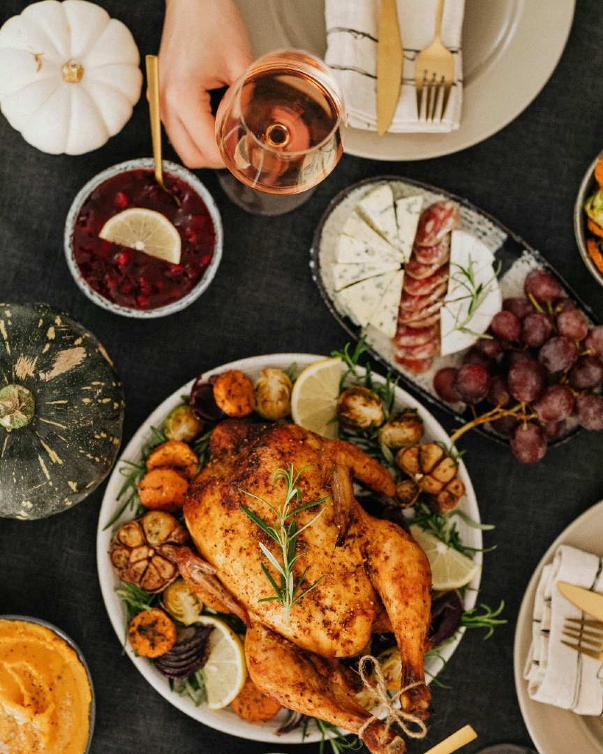 DawnlynH's tweet photo. Happy Thanksgiving to you and your family. I hope that it is filled with lots of laughter and that you make many memories. https://t.co/KoeJBHvKZ8
