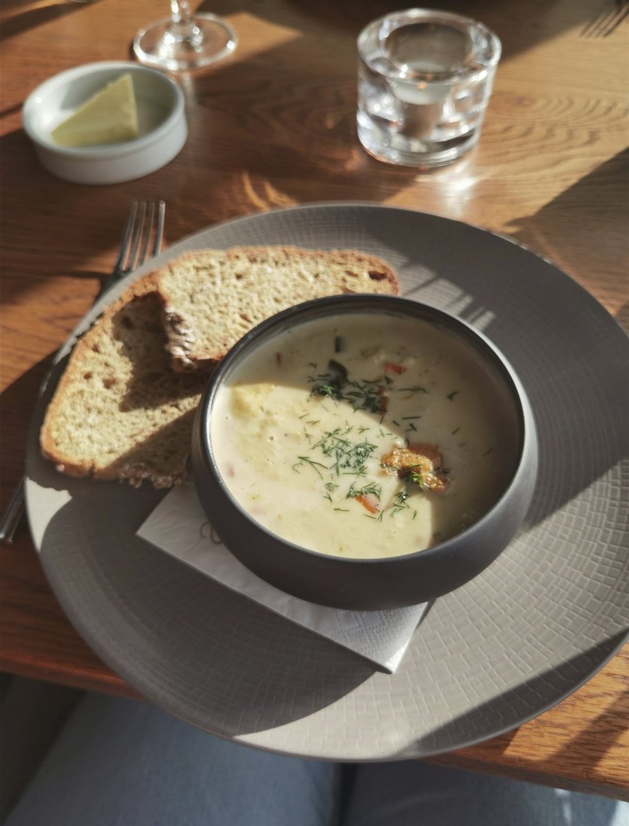 blondehexe90's tweet photo. Seafood chowder. Liebe ich einfach ๐. Esst Ihr gern Eintopf? #seafoodchowder https://t.co/4vJuf6XTKI