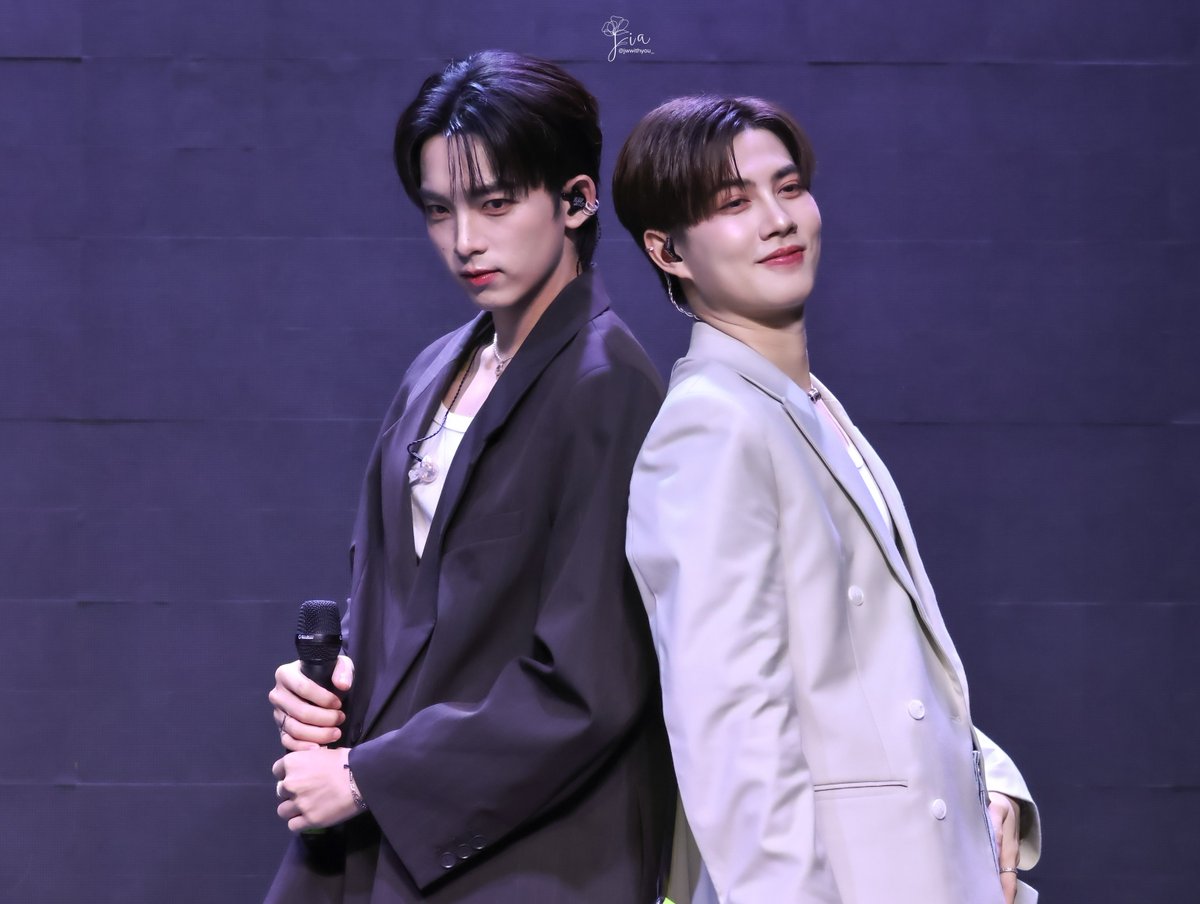 nxstaljia's tweet photo. handsome models ✨

@Benzalert_np @garfinpkk

#BENZALERT #Garfinpkk
#BenzGarfield #เบนซ์กาฟวส์
#SailubPonBenzGarfield1stFMinMNL https://t.co/l2P6x2T1XN