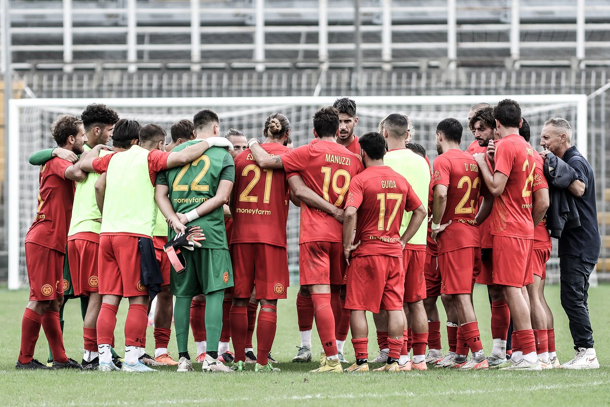 AGPressRomagna's tweet photo. #RAVENNAFC: MONEYFARM NUOVO SPONSOR DELLA SQUADRA

https://t.co/tOnqreqt9c

#Ravenna #sponsor #Moneyfarm #Calcio https://t.co/tQ3qARap6t