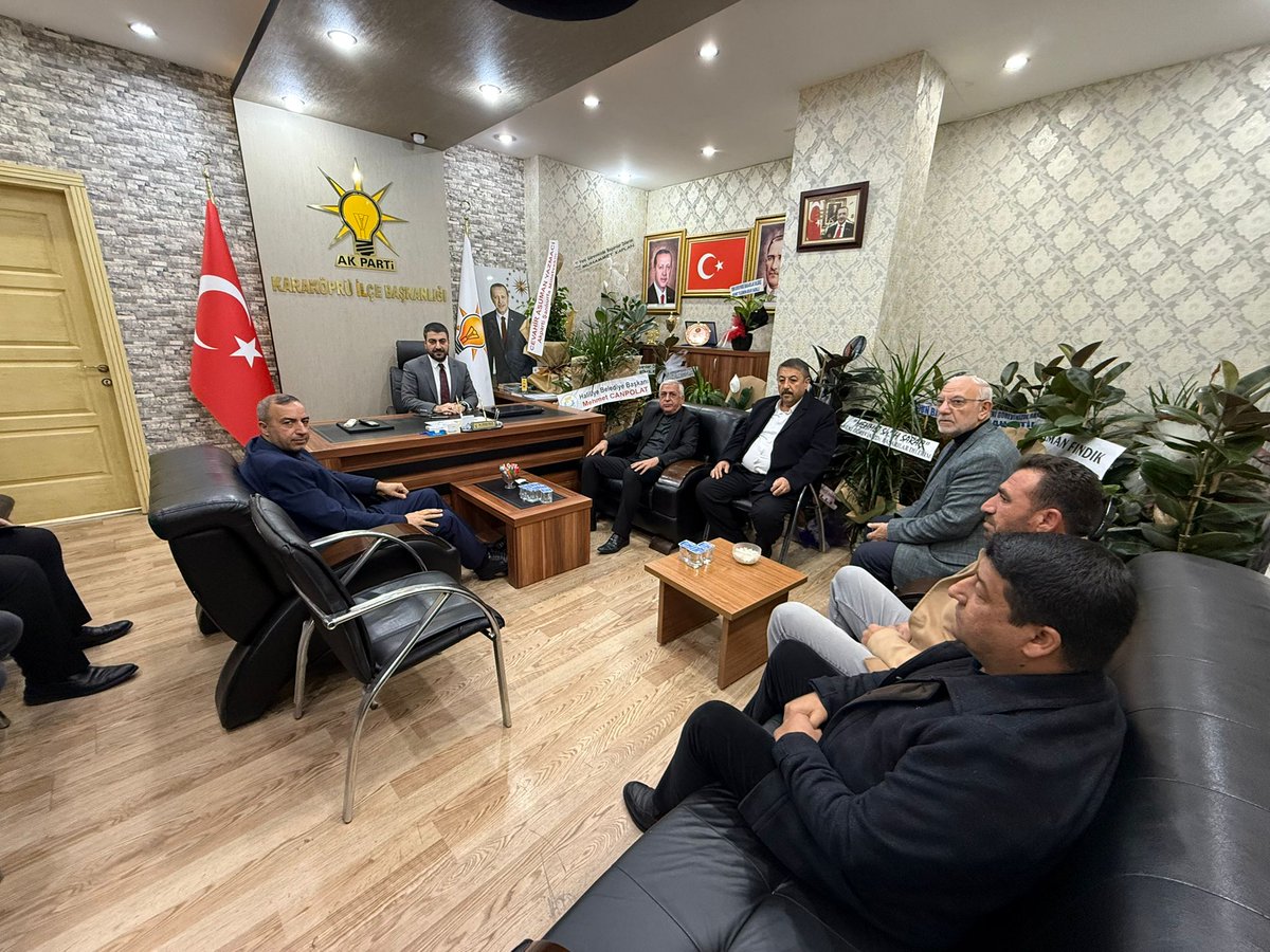 📍Umudun,İcraatın Adı AK Parti

Önceki Dönem İlçe Yönetim Kurulu Üyesi Paşa Hamidanoğlu ve Şükrü yıldırım,İlçe Başkanımız  Av.Orhan Çelik'i Ziyaret Edip,Hayırlı Olsun Dileklerinde Bulundu.

Bu Nazik Ziyaretlerinden Dolayı Kendilerine Teşekkür Ederiz.

<a href="/RTErdogan/">Recep Tayyip Erdoğan</a> <a href="/erkankandemir/">Erkan Kandemir</a>