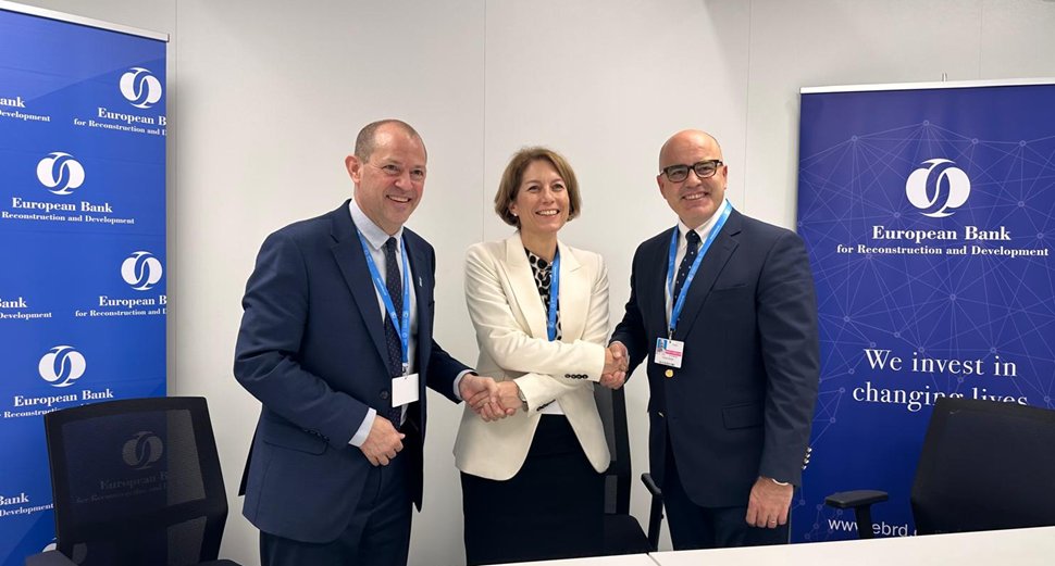 IICPSD's tweet photo. @EBRD, @enerjisa Enerji, & ICPSD launched the “Promoting Green Skills in Türkiye’s Energy Sector” at #COP29 in 🇦🇿
Through the #S4IF initiative, this partnership will help support #GreeJobs, skills training, & inclusion in Türkiye's energy sector to aid its green transition.🌱 https://t.co/ZzAE4KRz6c