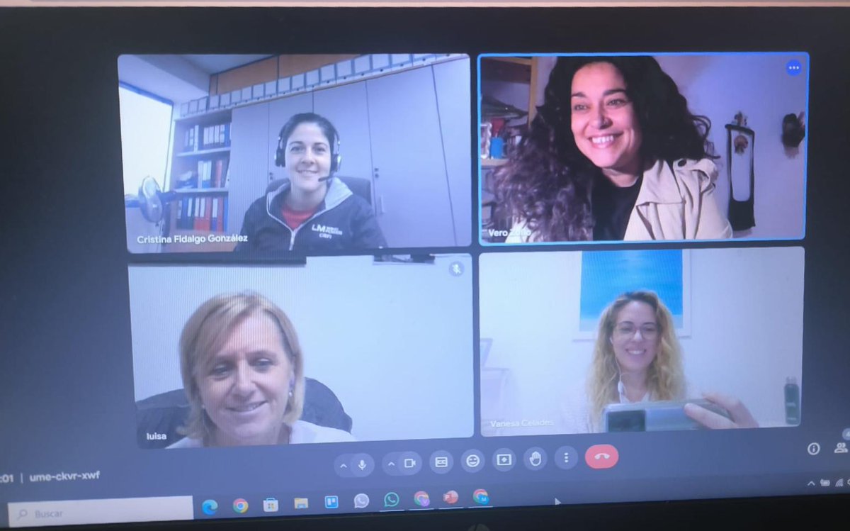 📅 Nuestras compañeras del equipo de Comunicación y Promoción reunidas y trabajando en equipo 🤝

Con la mirada puesta en el 2025, definen estrategias y unifican criterios para seguir avanzando.

¡Estamos emocionados por lo que viene! 🚀 

#TrabajoEnEquipo #Estrategia2025 #RSC