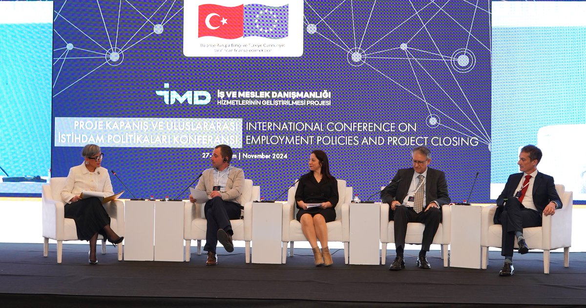imdprojesi's tweet photo. Kamu İstihdam Hizmetlerinde Dijitalleşme Paneli'nde panelistlerimiz hem bilgi birikimlerini paylaştı hem de katılımcılardan gelen soruları yanıtladı. https://t.co/2LnbsFeMDe