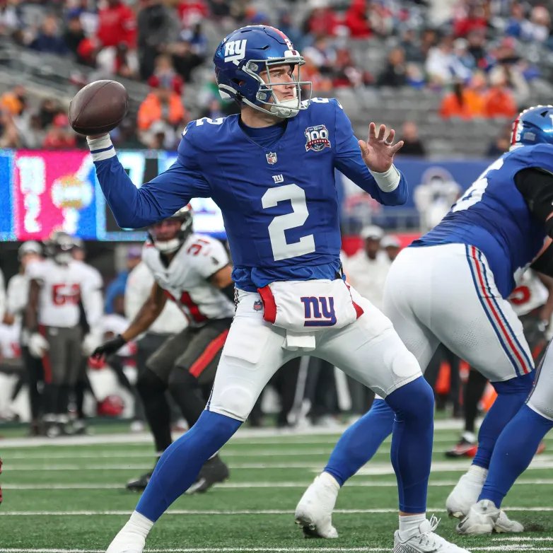 NYG_App's tweet photo. Heading into week 13, the #Giants are ranked 30th on the #NFL's power rankings🤔

They say: "Football in New York has been pretty bad this season, but this might have been the lowest of low points." #Giants100 https://t.co/HMy1KkggFG