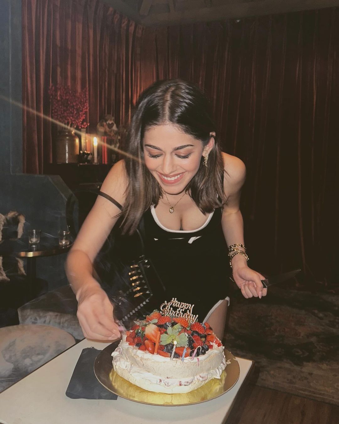 GdeEghcWgAAF1r3?format=jpg&name=large