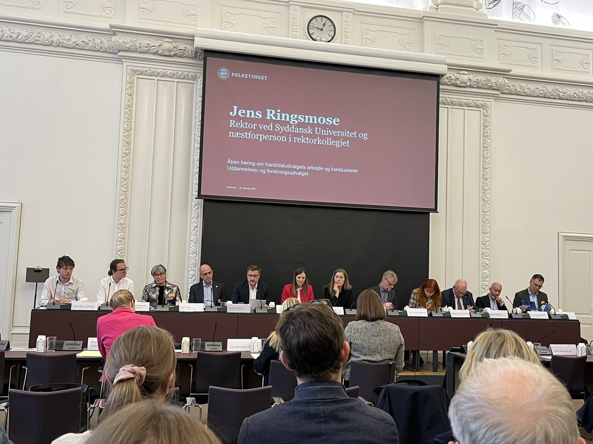 Astrid Gufler (@astridgufler) on Twitter photo “Det er urealistisk at lave 20% erhvervskandidater inden for den politiske ramme!” Rektor <a href="/JensRingsmose/">Jens Ringsmose</a> gentager budskabet fra <a href="/Danskeuni/">Danske Universiteter</a> ved dagens høring på Christiansborg, men tilbyder også løsninger til #dkpol! #uddpol <a href="/djoef/">Djøf</a> “Det er urealistisk at lave 20% erhvervskandidater inden for den politiske ramme!” Rektor <a href="/JensRingsmose/">Jens Ringsmose</a> gentager budskabet fra <a href="/Danskeuni/">Danske Universiteter</a> ved dagens høring på Christiansborg, men tilbyder også løsninger til #dkpol! #uddpol <a href="/djoef/">Djøf</a>