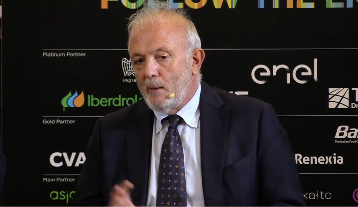 #ForumQualEnergia #PietroOieni <a href="/SocialMasaf/">Ministero dell'Agricoltura</a> "Dobbiamo passare da un ruolo propositivo nell'aver creato una serie di strumenti a una fase di regia e coordinamento di chi quegli strumenti normativi deve attuarli spesso accompagnati, come la strategia forestale, da finanziamenti"