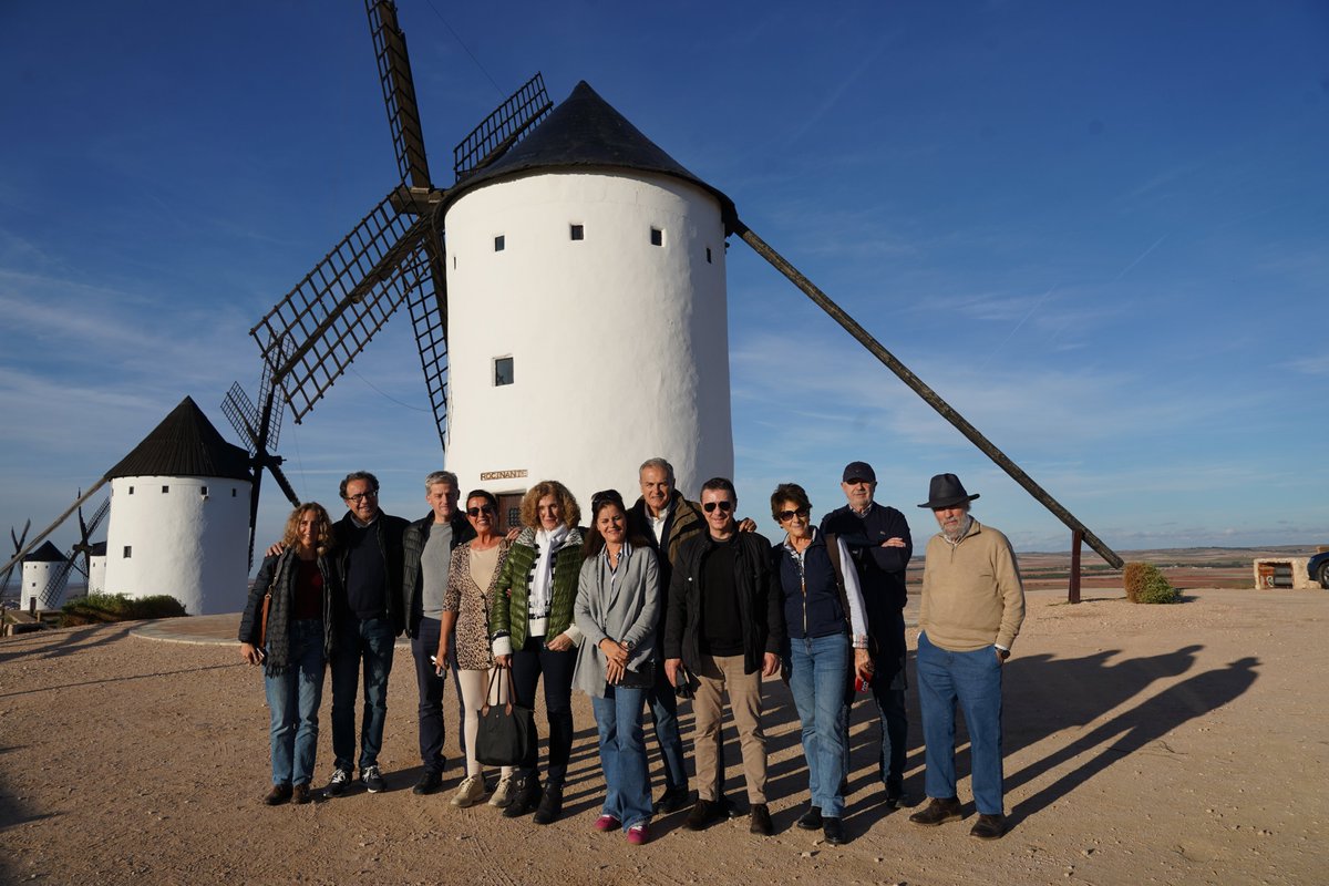 Conecta_CLM's tweet image. Así fue la visita de nuestros socios al @vinodelamancha  en Alcázar de San Juan.
Aprovechamos para dar las gracias a esta entidad por su labor y por organizar esta visita tan enriquecedora.
#dolamancha #asociacionclubconecta #clubconecta #alcazarsanjuan