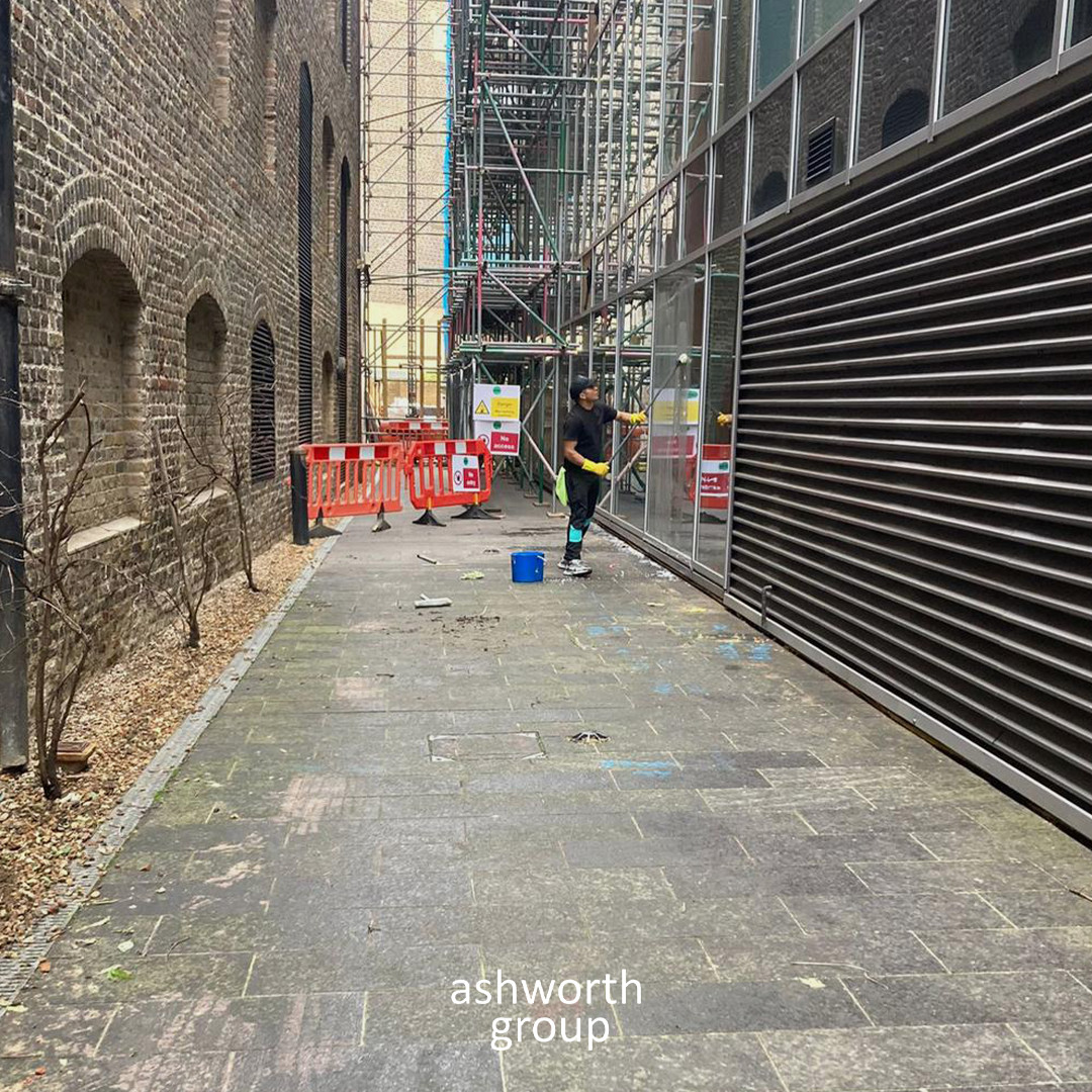 AshworthGroup's tweet image. We headed to one of our new #ManagedBuildings last weekend to complete an afterhours #ExternalClean. 🙌

Our professional team cleaned and polished the exterior windows and cleaned up the leaves across the #Property.

Contact us today. 👇

020 8989 0545 ☎️