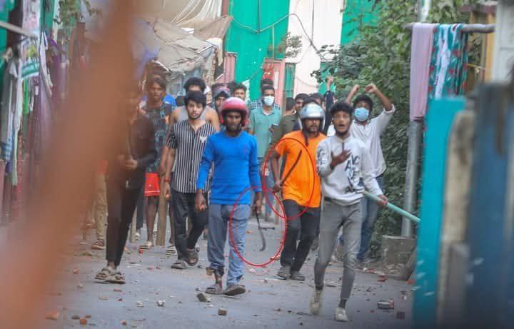 Theshowruv's tweet photo. #iskonfollowers
#iskonTerrorist
#hinduterorist https://t.co/fgTWrz1mIZ