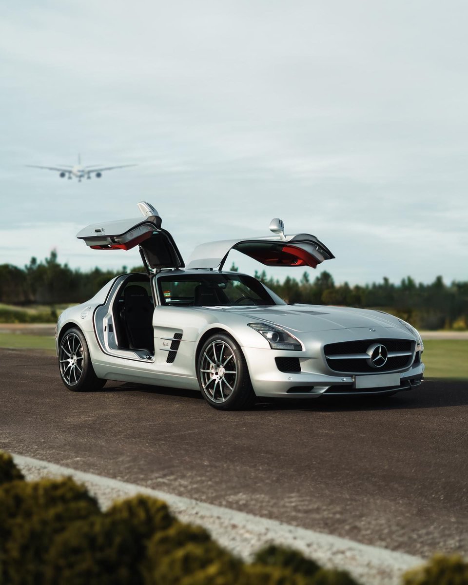 Mercedes-Benz tweet media
