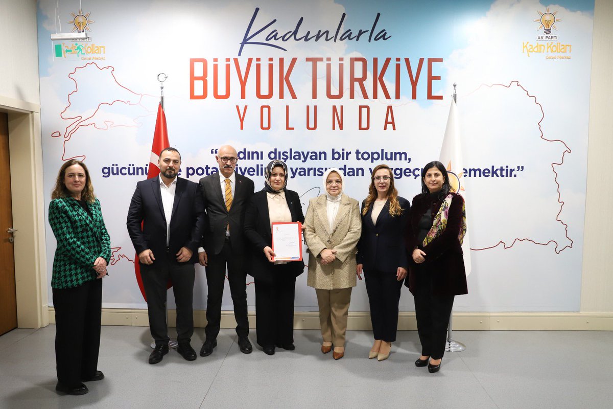 📍AK Parti Genel Merkez

Genel Başkanımız, Cumhurbaşkanımız Sayın <a href="/RTErdogan/">Recep Tayyip Erdoğan</a>’ın tensipleriyle Ardahan İl Kadın Kolları Başkanlığı’na Gülten Özdemir atanmıştır.

Görevi devreden Selda Kılıç başkanımıza emek ve gayretleri için teşekkür ederiz.