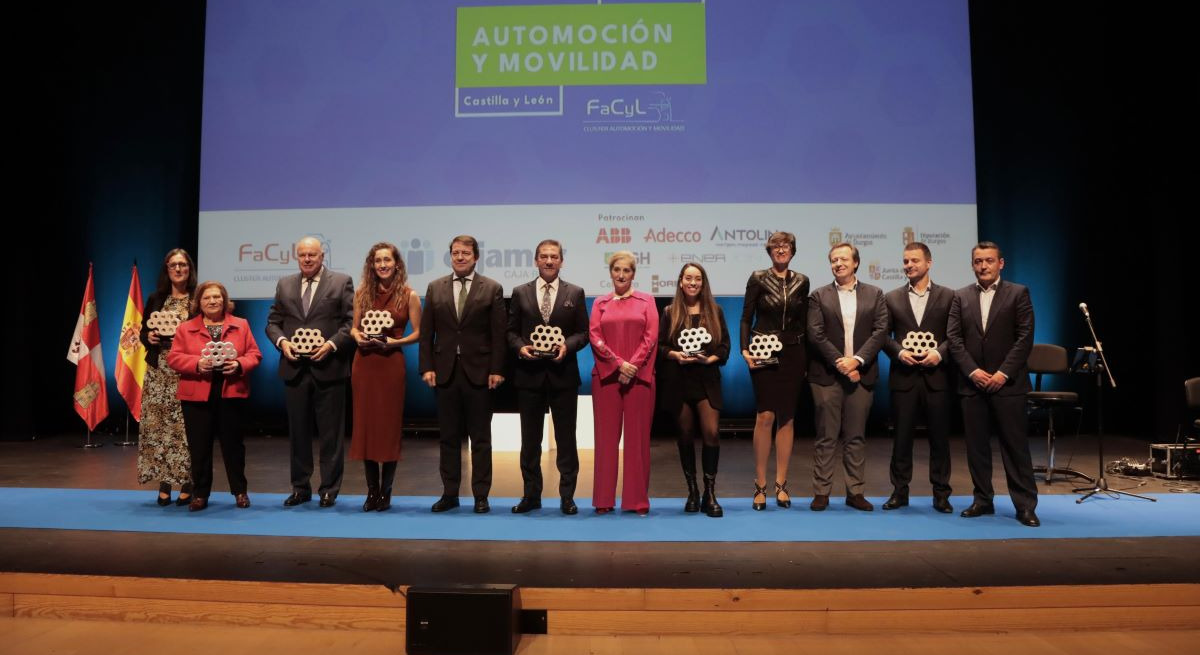Grupo Lince (@lince_grupo) on Twitter photo 💠 Grupo Lince ha recibido el premio a la Captación y Fidelización de Talento en la segunda edición de los Premios de Automoción y Movilidad de Castilla y León, organizados por el <a href="/cluster_facyl/">FACYL - Clúster de automoción y movilidad de CyL</a>.
#inclusiónlaboral #Tecnologia #diversidad
🌐 bit.ly/4eKKOQI 💠 Grupo Lince ha recibido el premio a la Captación y Fidelización de Talento en la segunda edición de los Premios de Automoción y Movilidad de Castilla y León, organizados por el <a href="/cluster_facyl/">FACYL - Clúster de automoción y movilidad de CyL</a>.
#inclusiónlaboral #Tecnologia #diversidad
🌐 bit.ly/4eKKOQI