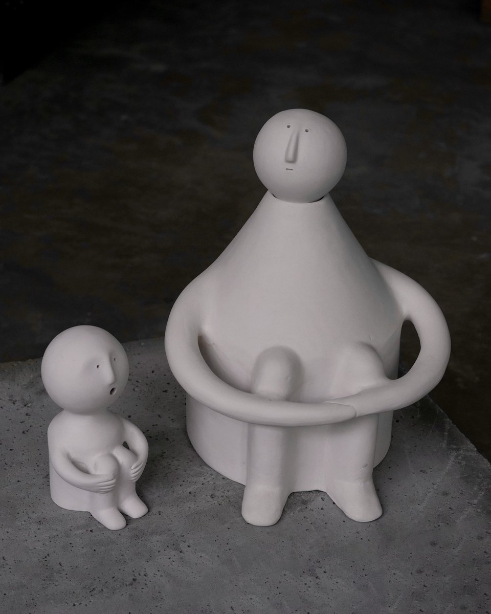 claymen_'s tweet photo. Hope, shared in silence, looking ahead together—keeping eachother company. https://t.co/TPtTZSyrkT