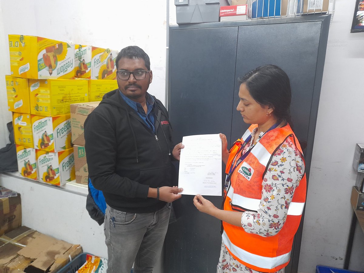 Foodsafety_Slp's tweet photo. Today, i.e on 28/11/2024 the Food Safety Officer of Circle-19,GHMC, conducted an inspection at Kiranakart, Premnagar, Erragadda, and lifted samples for lab analysis. https://t.co/VwBbTDoYqf