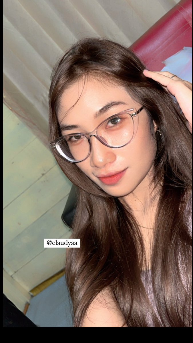 Mode nyender di bahu mu, misal hehe,