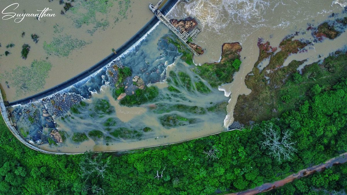 Nochchimodai's tweet photo. Bird Eye View of Parangi Aru also known as Peraru at Nochchimoddai
#nochchimoddai #srilanka #flood #vavuniya https://t.co/xVPhg61pcG