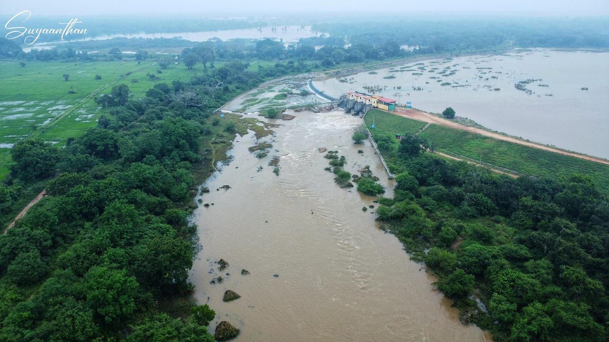 Nochchimodai's tweet photo. Bird Eye View of Parangi Aru also known as Peraru at Nochchimoddai
#nochchimoddai #srilanka #flood #vavuniya https://t.co/xVPhg61pcG