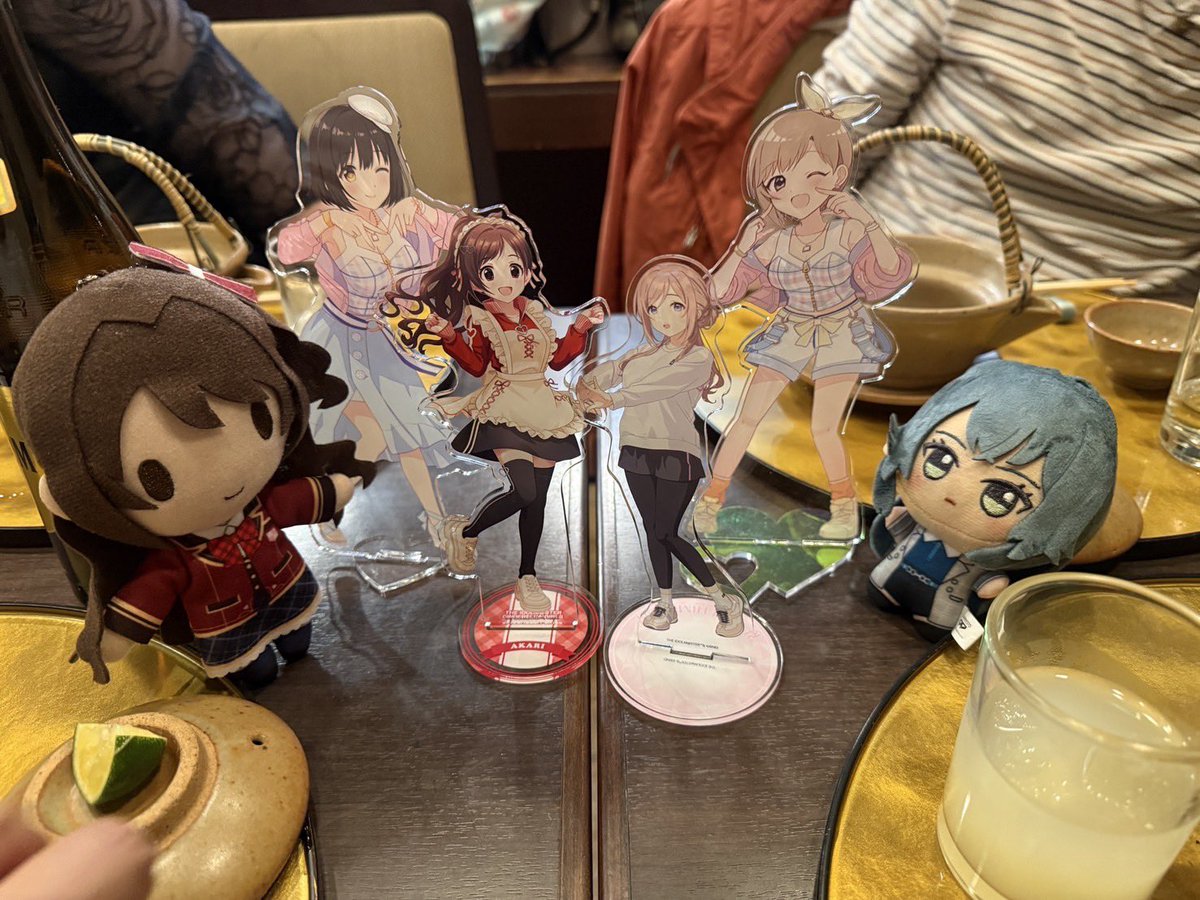 デレ同人仲間とずっと行きたかった花莉波様へデレマスアニバ記念日に訪れました…‼︎
✨㊗️デレマス13周年‼︎🥂🎉✨
松茸コースが美味しすぎて、五臓六腑に松茸が染み渡りました🙏🍄
個人的に土瓶蒸しが美味しすぎた。1リットル飲みたい…😭
是非また訪れたいです!✨🌈✨