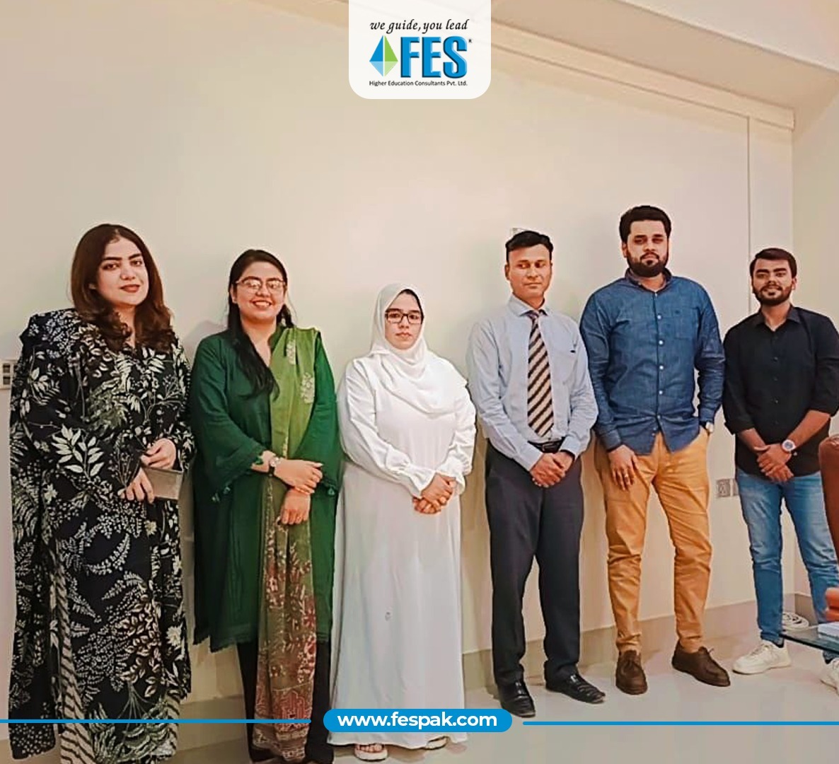 FESPakistan's tweet image. Team Karachi successfully organized a seminar led by Ms. Hina Naz at Ilma University, Karachi. The seminar received positive feedback, paving the way for further collaboration.

We Guide You Lead
fespak.com

#FES #FES2024 #FESConsultants #Studyabroad #FESRozgar…