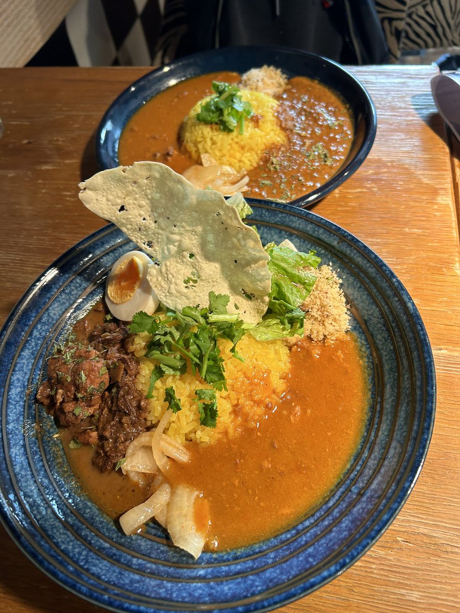 aya4126's tweet image. やったー槙尾さんいた！！
カレーもすごく美味しかった！
訳あってアメリカから10日間の日本里帰り中に行けてよかった。
#マキオカリー
#かもめんたる槙尾