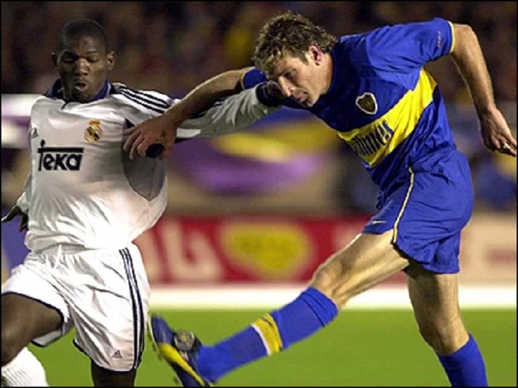 marto_m3's tweet photo. Hoy hace 24 años (28/11/2000) 🇦🇷#Boca ganaba la Copa 🏆#Intercontinental2000 al ganar 2-1 al 🇪🇸#RealMadrid en Tokio. Fue la 9° copa Internac. de 18 y el titulo ⭐️47 de 74. /  DT= Carlos Bianchi./ #MartoCopaInt
🎥VIDEO= https://t.co/DabWwLLId7 https://t.co/M8s82QHLgZ