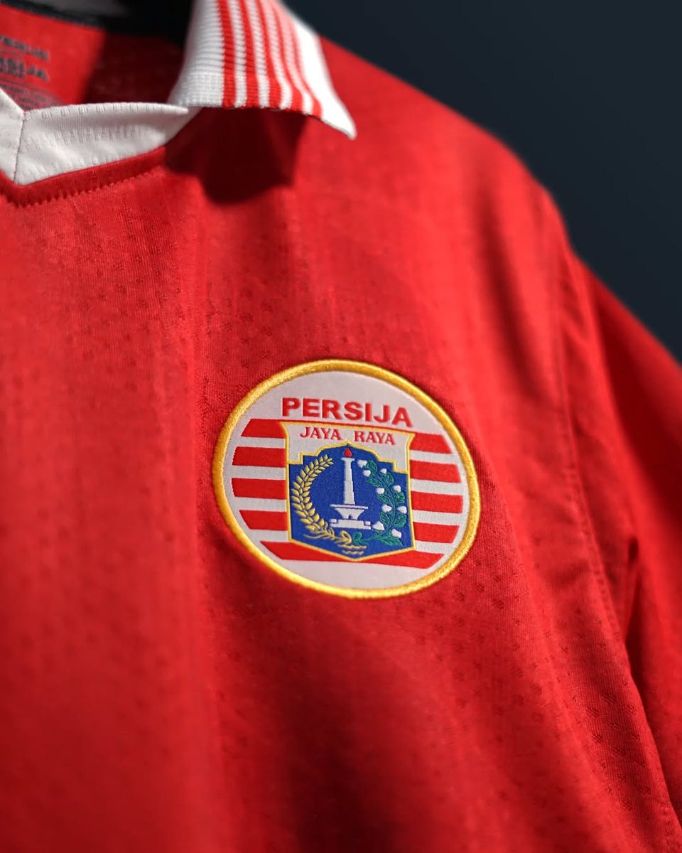 Yayasan_Persija's tweet photo. Inspired by the glorious 70s when Persija won 3 league titles in senior team &amp; 3 Piala Soeratin in Persija Muda team and others domestic cup trophy.

We present Persija Muda Home Jersey.

#PersijaMuda
#Persijafoundation
#ozverlig https://t.co/T056N4bgMe