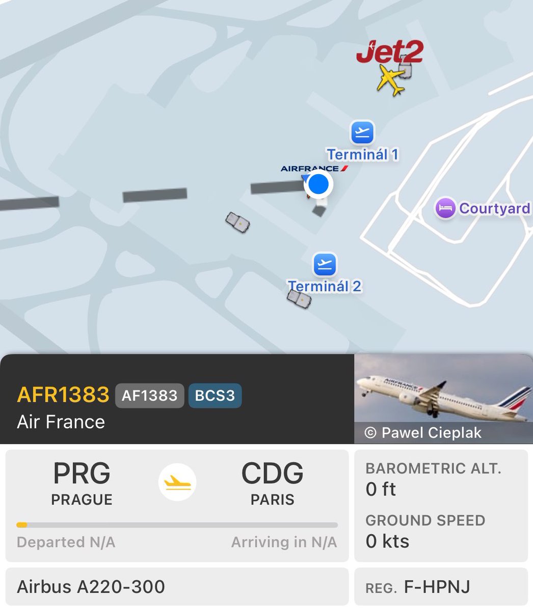 KaciPavlikova's tweet image. Ready for take off! 🛫 Díky @PragueAirport za relax před cestou v salonku FastTrack Lounge. Navíc v dnešním vydání @hospodarky najdete rozhovor s ředitelem letiště, se to hezky sešlo. Teď už na palubě milované #A220 a směr #CDG. #paris