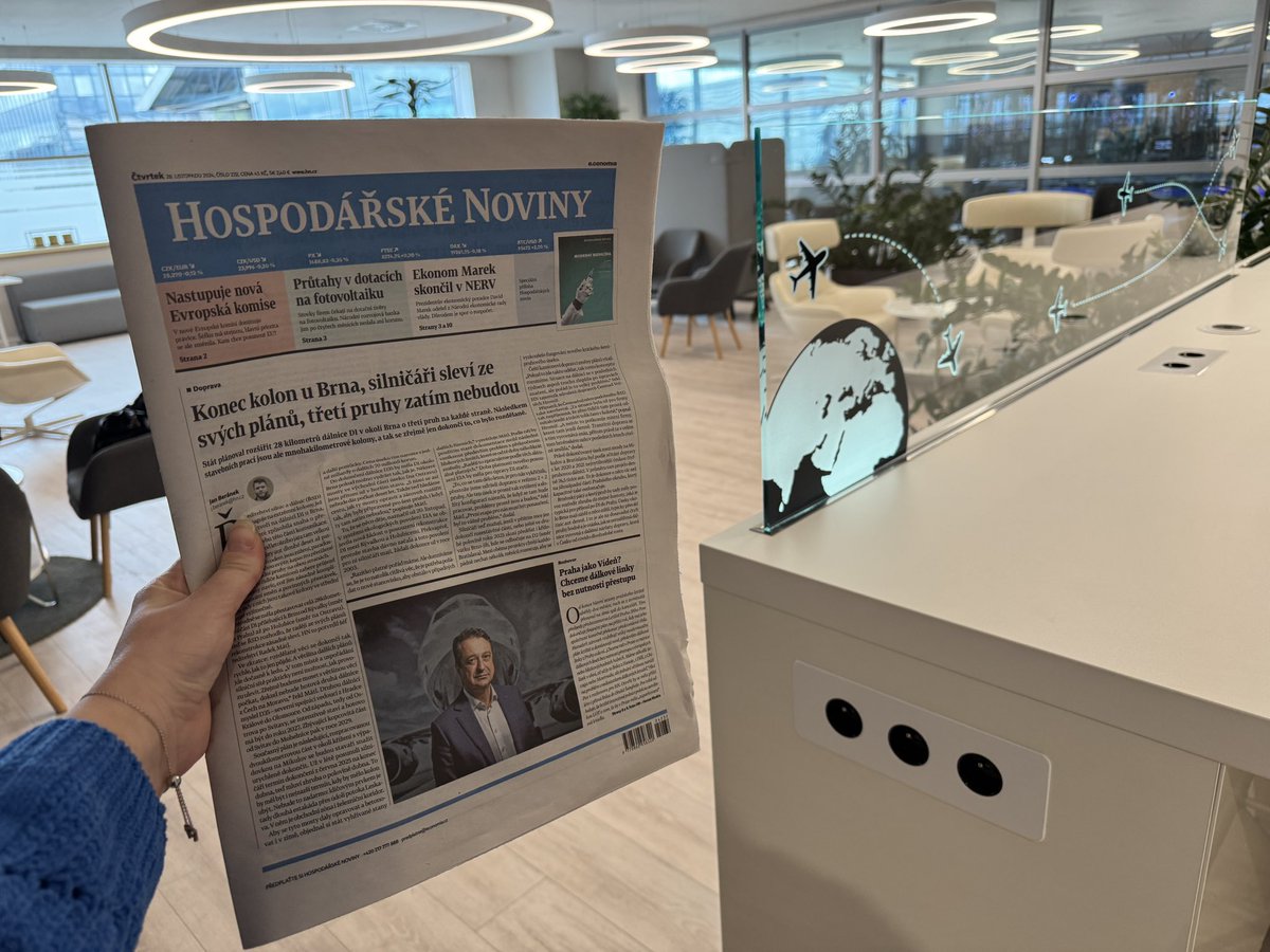 KaciPavlikova's tweet image. Ready for take off! 🛫 Díky @PragueAirport za relax před cestou v salonku FastTrack Lounge. Navíc v dnešním vydání @hospodarky najdete rozhovor s ředitelem letiště, se to hezky sešlo. Teď už na palubě milované #A220 a směr #CDG. #paris