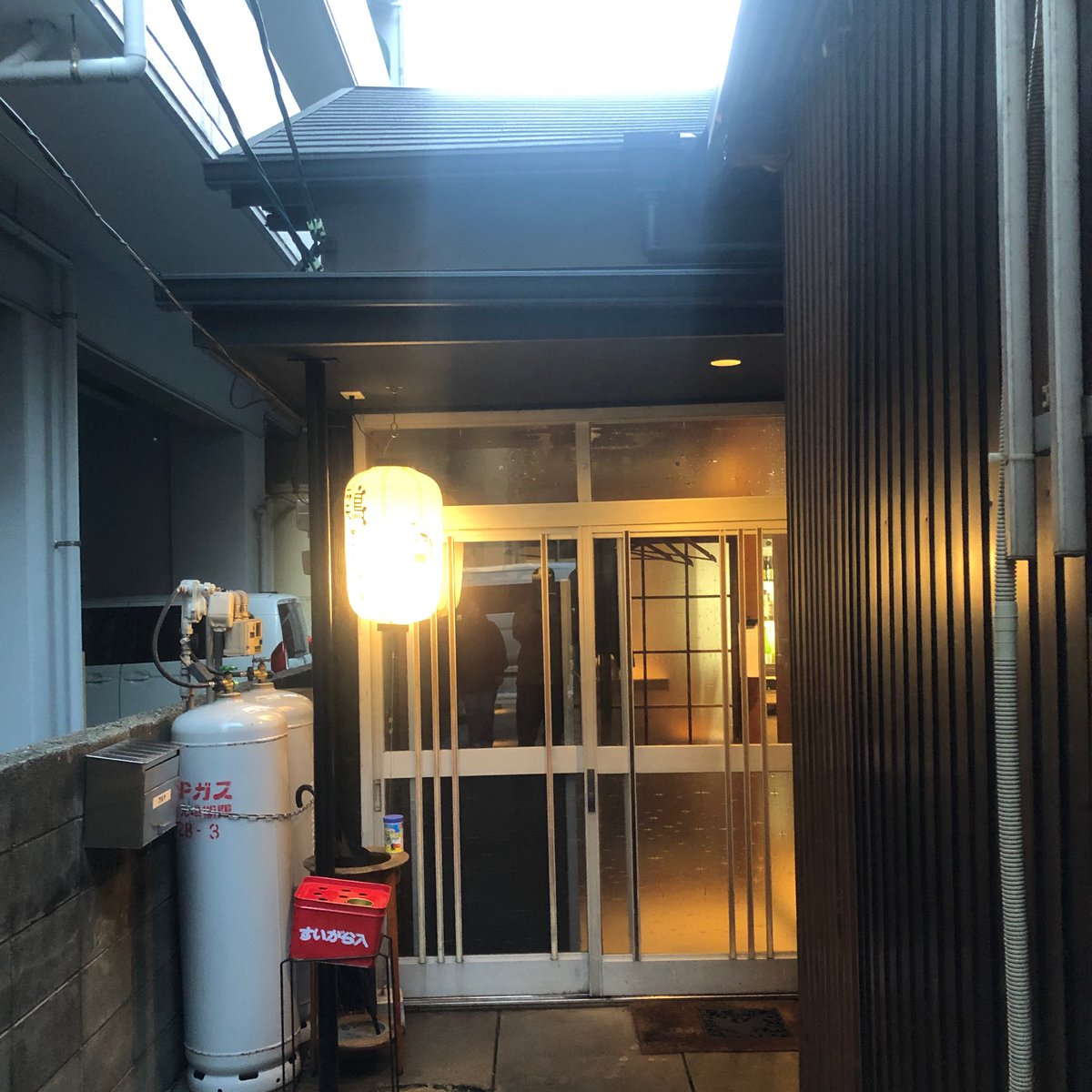 329Iwamoto's tweet photo. ・
・

〈 鶏と肴 フルヤ 〉で

〈 焼きとり 〉ば

個数限定

ソリレスやら銀皮やら抱き身、ふりそでやら

何ば食べても

バリうま　(b'3`*)

#鶏と肴フルヤ #焼鳥 #福岡

・ https://t.co/CrFONTQJKq
